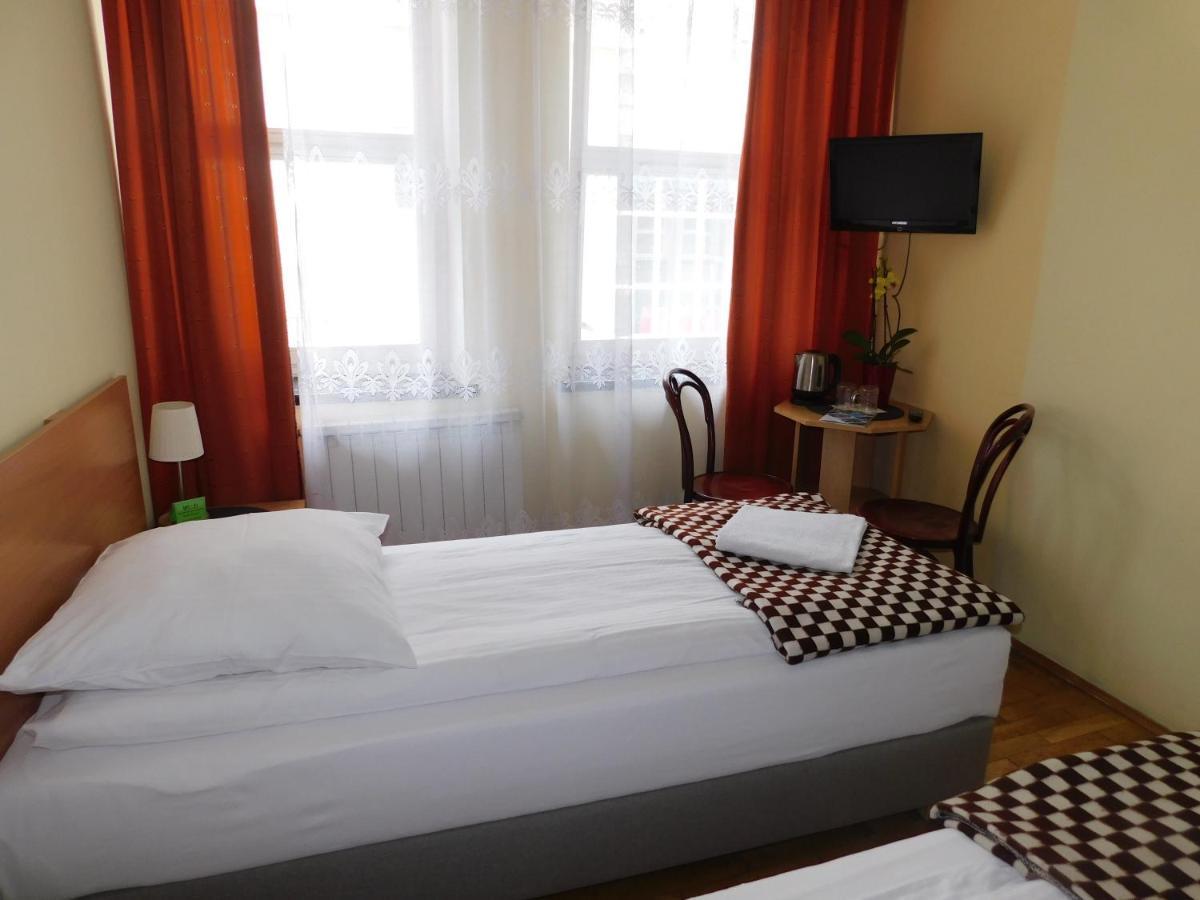 Pokoje Goscinne Korona Krakow Bagian luar foto